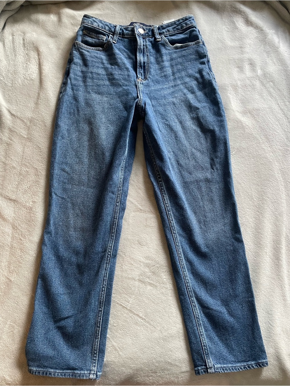Hollister Women's Ultra High Rise Dad Jean size 5R - 27x31